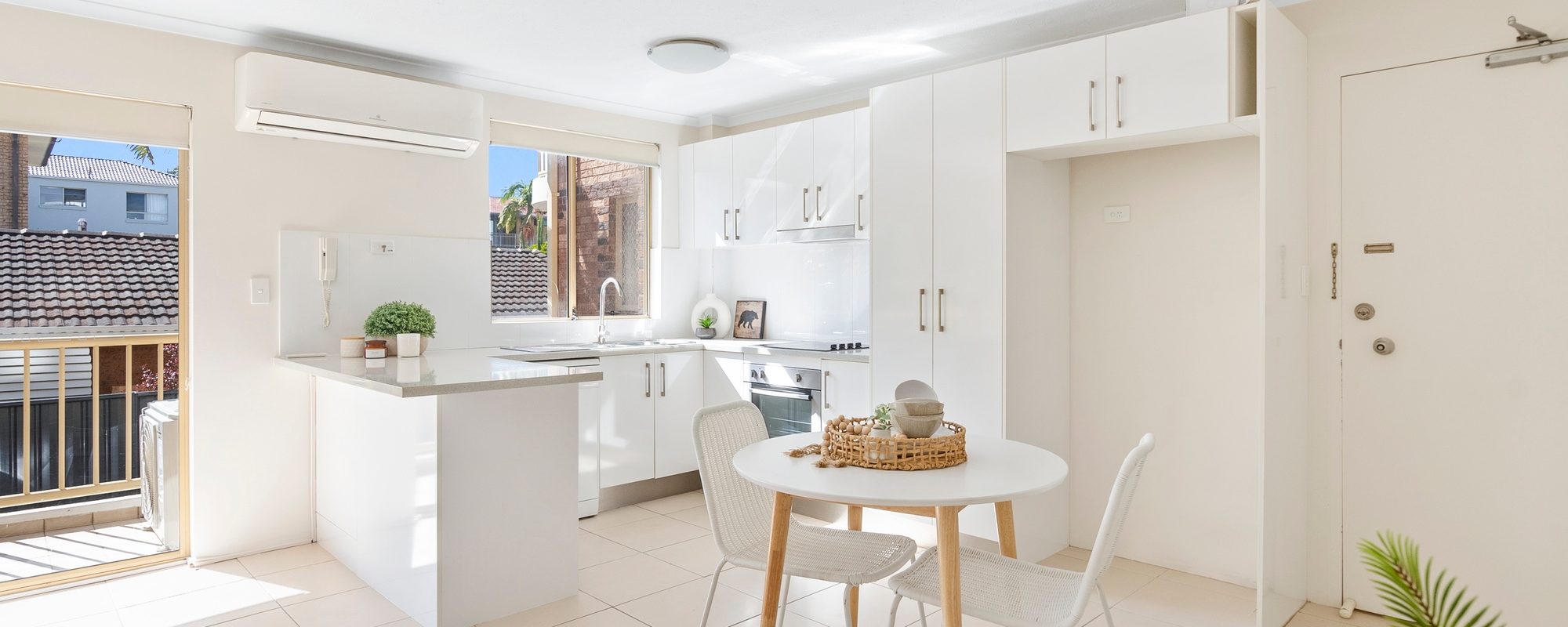 64d5e9c4-6a99-4ab2-b422-f5d8454203fc-Mermaid-Beach-2026-02-18-103926-2