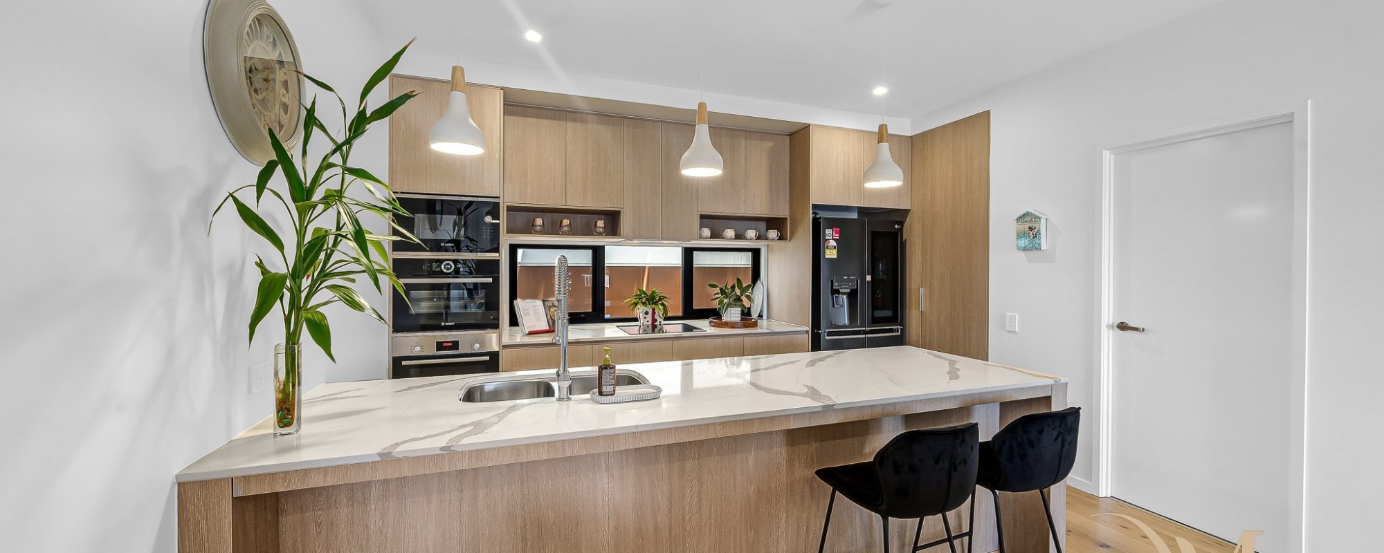 65b79bb6-a1eb-457a-b005-dffb95673ade-Palm-Beach-2026-02-18-103543-10