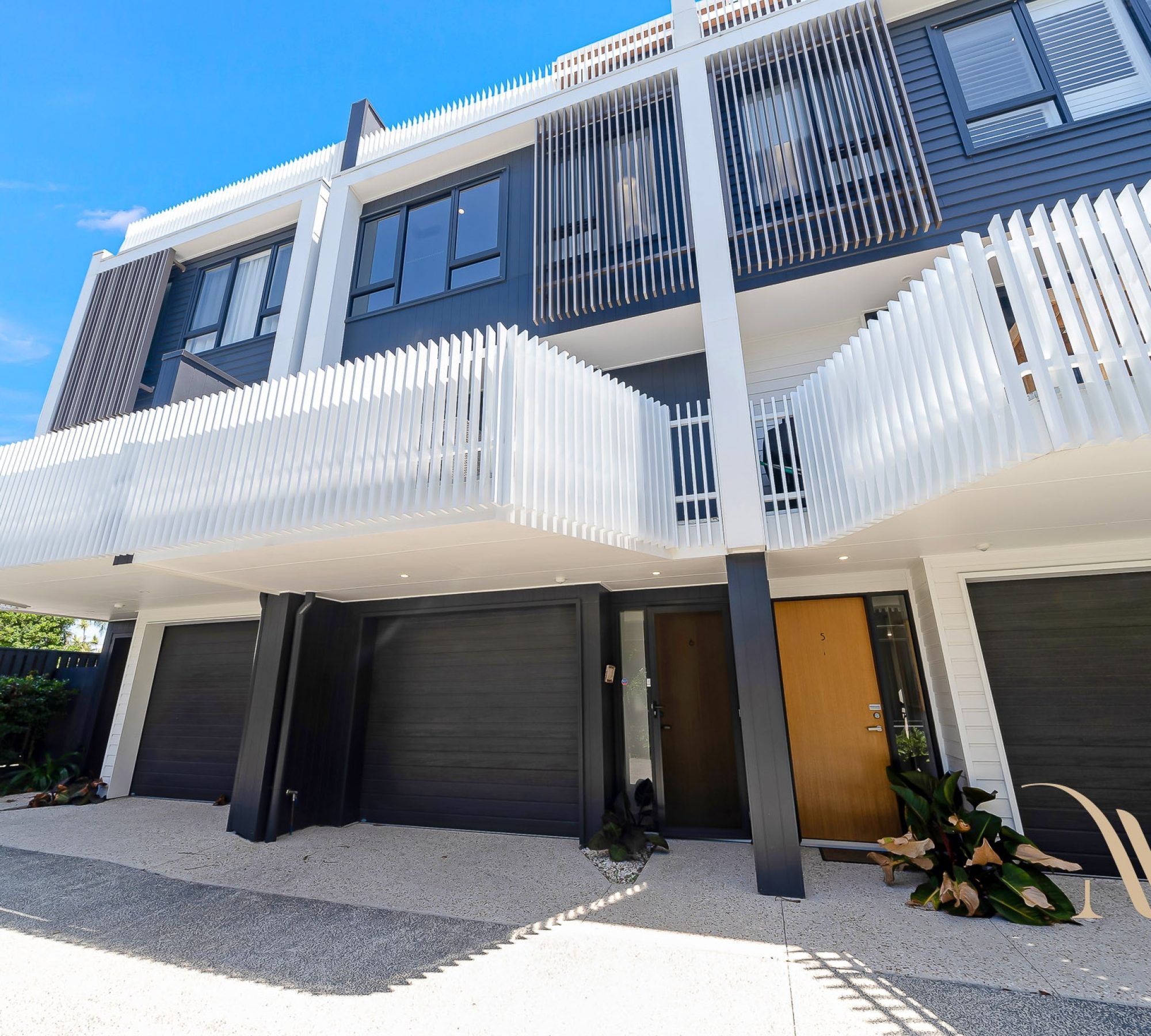 65b79bb6-a1eb-457a-b005-dffb95673ade-Palm-Beach-2026-02-18-103543-3