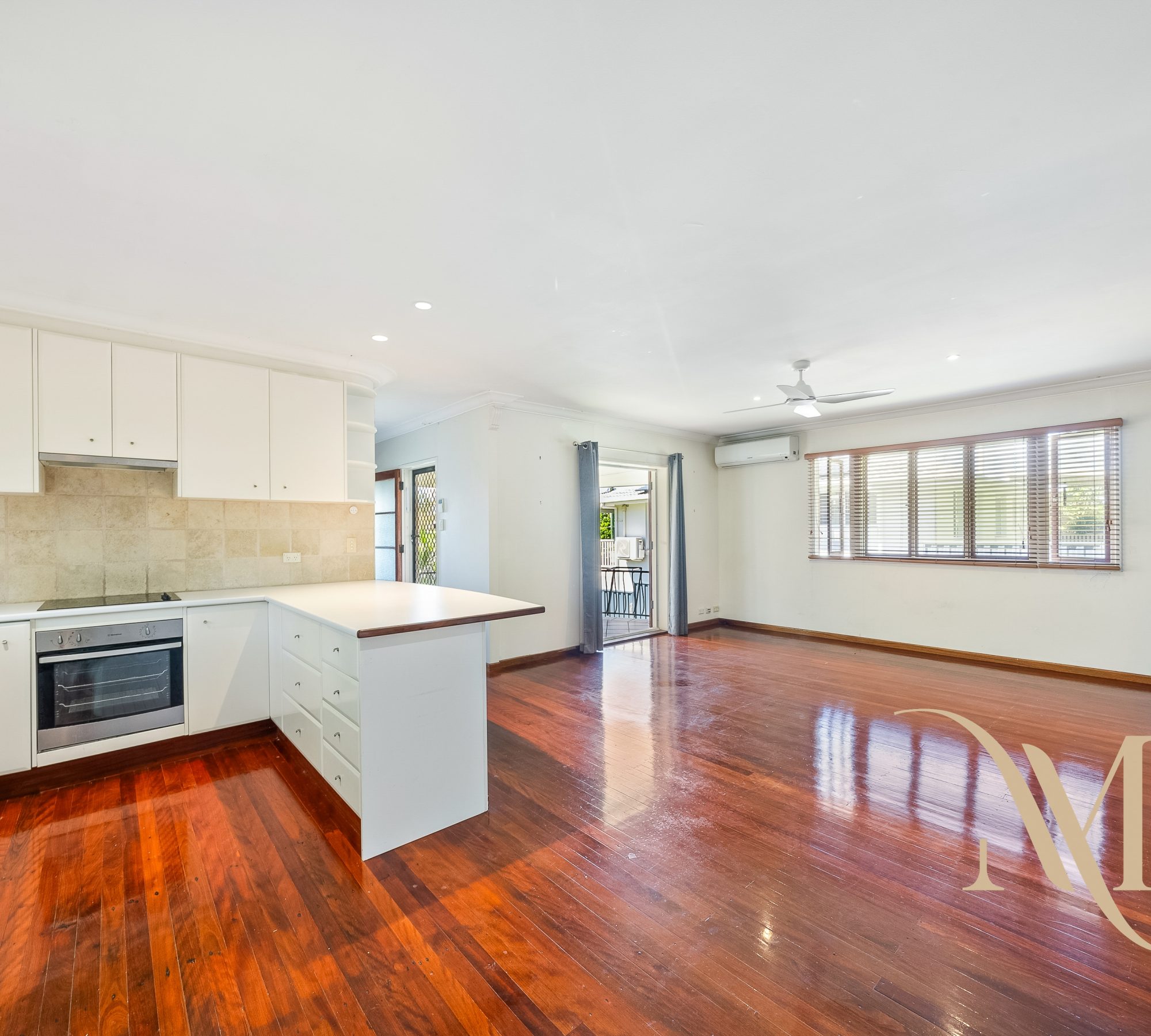 67d0e945-5dd6-462a-a67e-56af75b0bfb0-Labrador-2025-12-30-152929-10