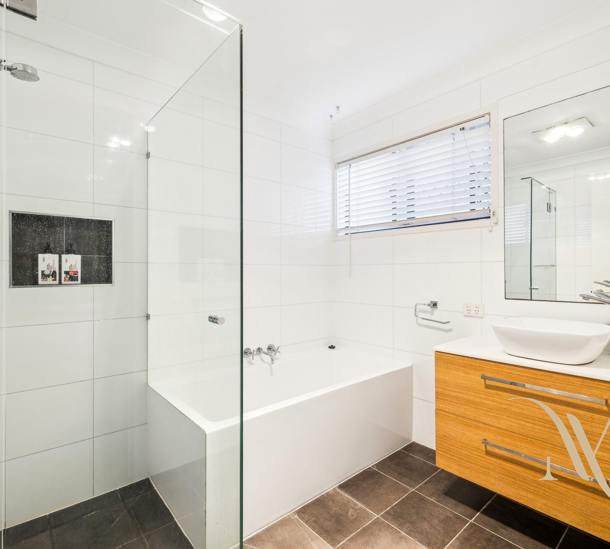 68422966-e39b-4507-bfb8-ab39e8c2b0a8-Burleigh-Waters-2025-12-30-153248-5