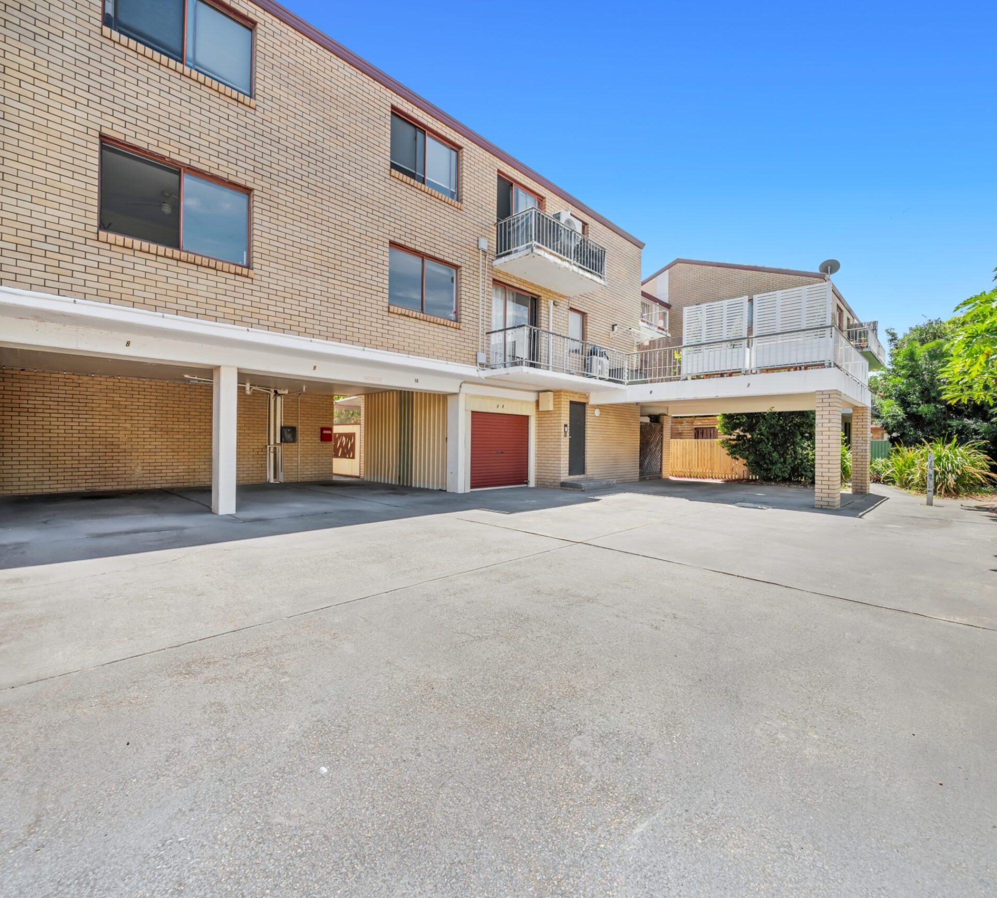 6981738e-2088-4111-8732-50a23c7f973f-Labrador-2026-03-24-104332-1